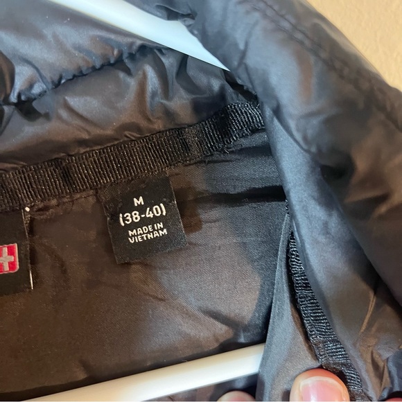 Swiss Tech Black Packable Puffer Jacket Men’s Medium 38-40 Lightweight Warm - Picture 7 of 15